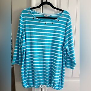 🦋🦋🦋🦋Quacker Factory Blue and White Boxy Blouse